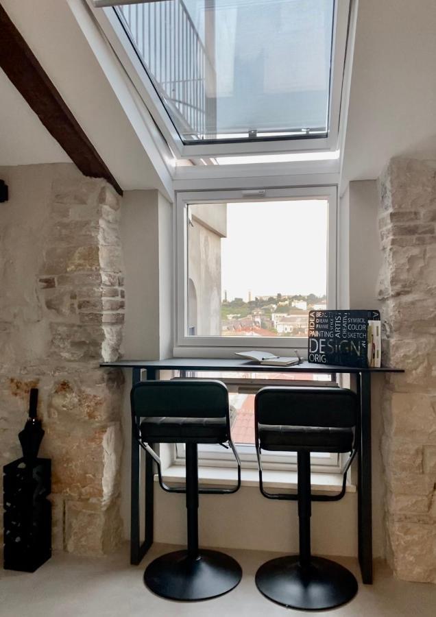 Castropola Views With Private Parking Apartment Екстериор снимка