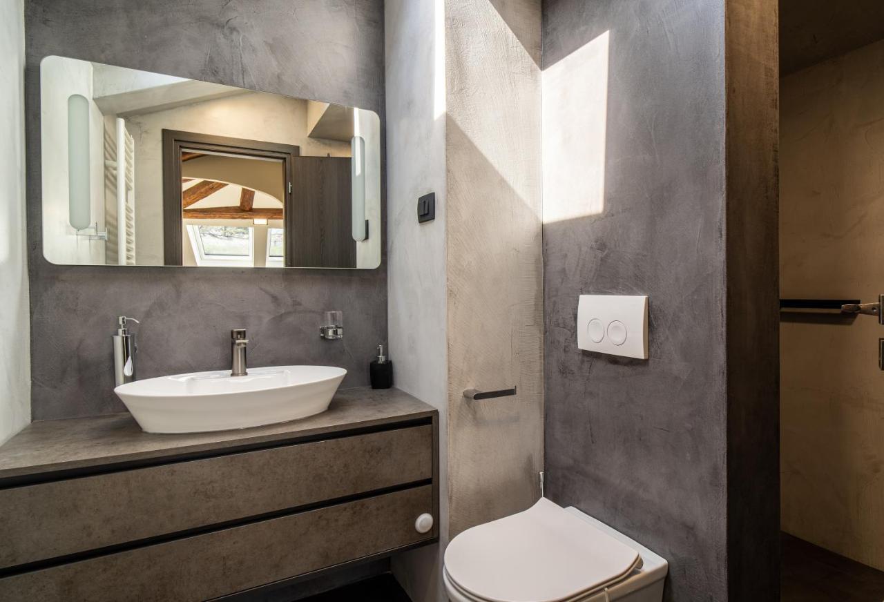 Castropola Views With Private Parking Apartment Екстериор снимка