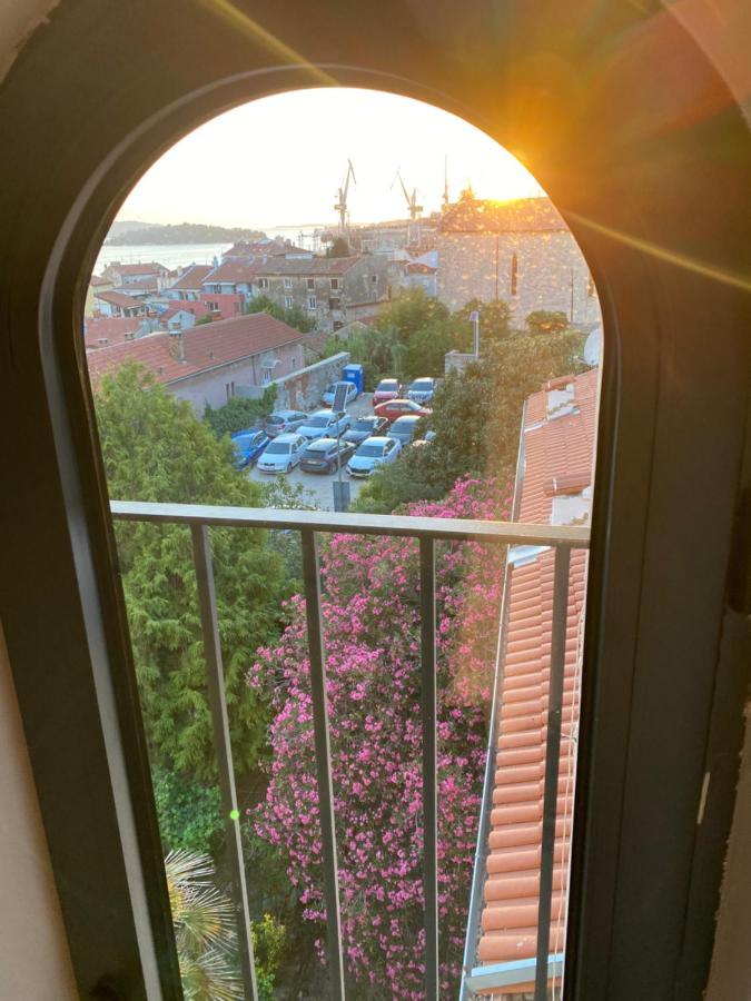 Castropola Views With Private Parking Apartment Екстериор снимка