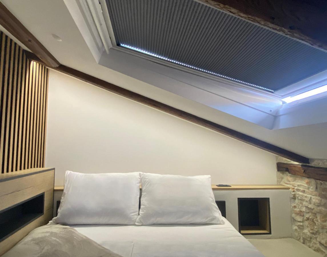 Castropola Views With Private Parking Apartment Екстериор снимка